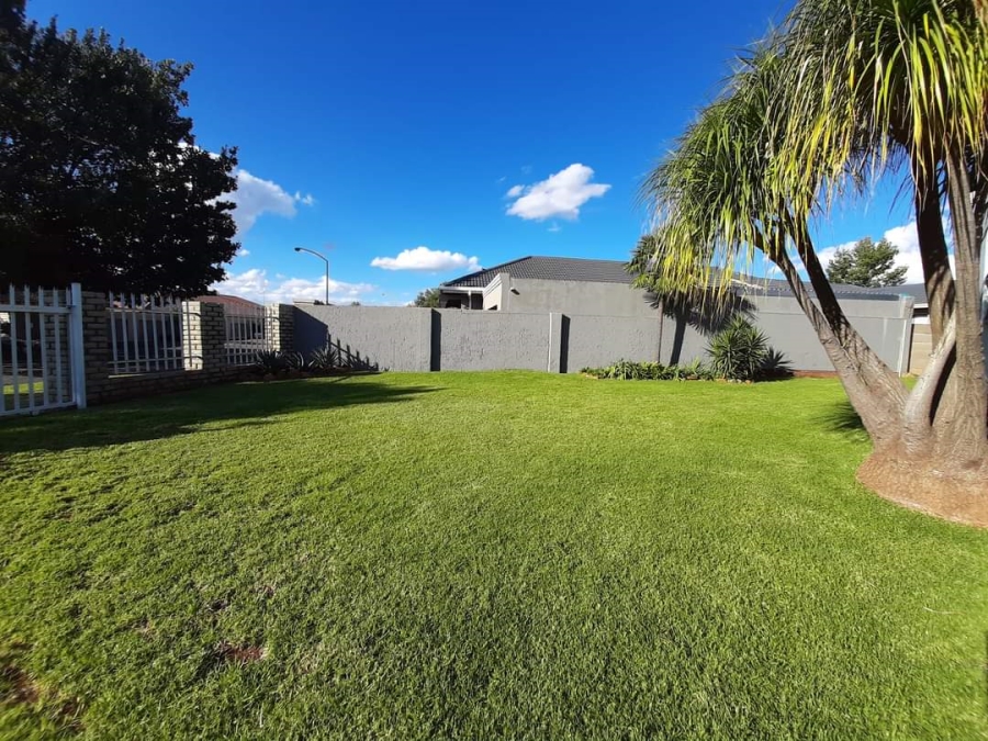 4 Bedroom Property for Sale in Vaalpark Free State
